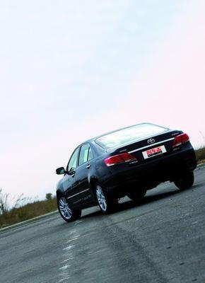 比很好更好——試駕廣州豐田新凱美瑞，體驗廣州汽車租賃便捷出行